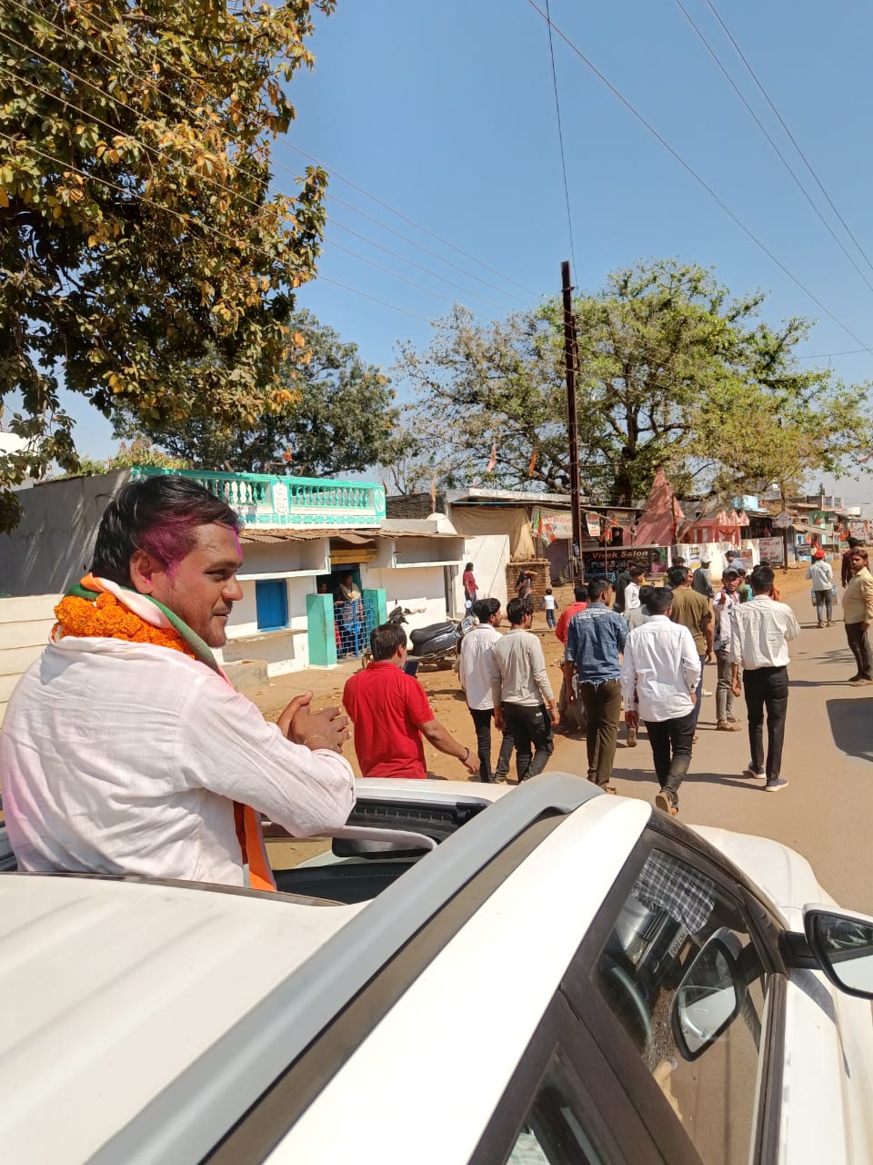 वार्ड11 से कांग्रेस के सबसे युवा प्रत्याशी कान्हा संतोष गुप्ता ने पार्षद के लिए 17 वोटो से ऐतिहासिक जीत हासिल की ।